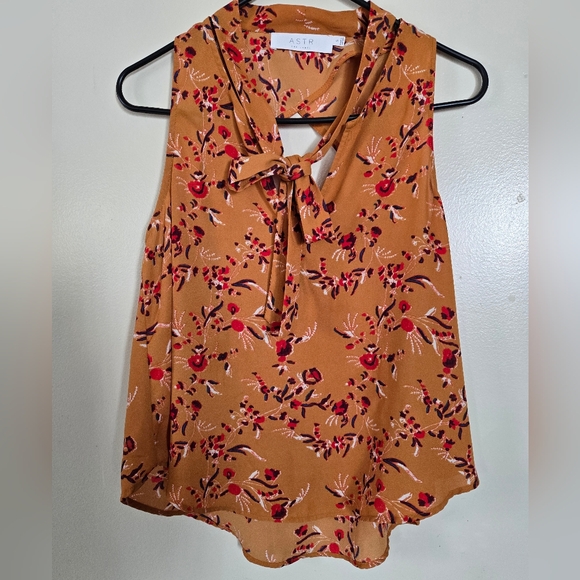 Astr Tops - Astr Floral Tie-Neck Camisole in Mustard and Red Size S V- Neck
